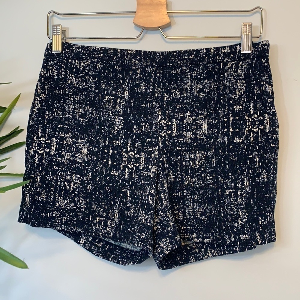 Kenar | Side Zip Navy White Graphic Print Shorts 4